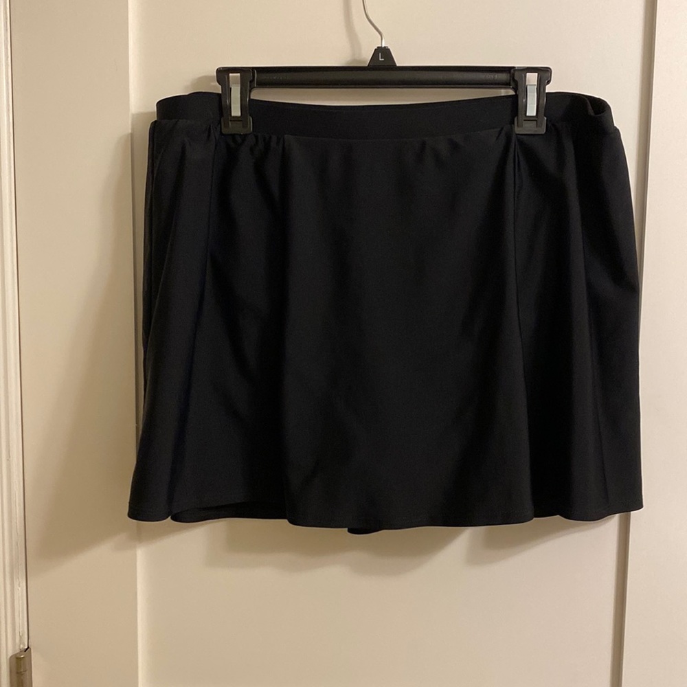 Black swim skirt 20W